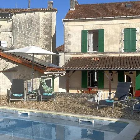 Le Presbytere * Bonnes (Charente)