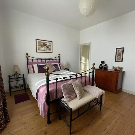 Le Presbytere Bonnes (Charente)