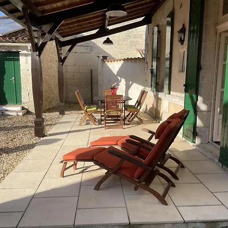 Le Presbytere Bonnes (Charente)