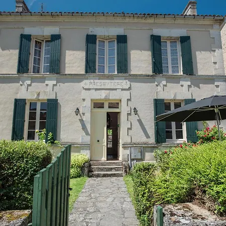 Le Presbytere Vakantiehuis Bonnes (Charente)