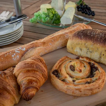 Le Presbytere Bonnes (Charente)