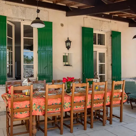 Le Presbytere Bonnes (Charente)