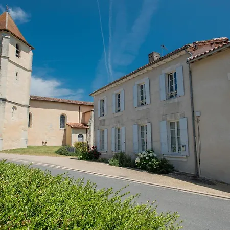 Le Presbytere * Bonnes (Charente)